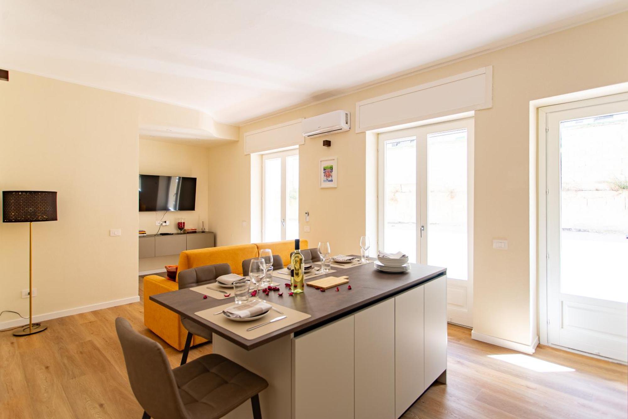 Essence - Boutique In The Heart Of * Cagliari