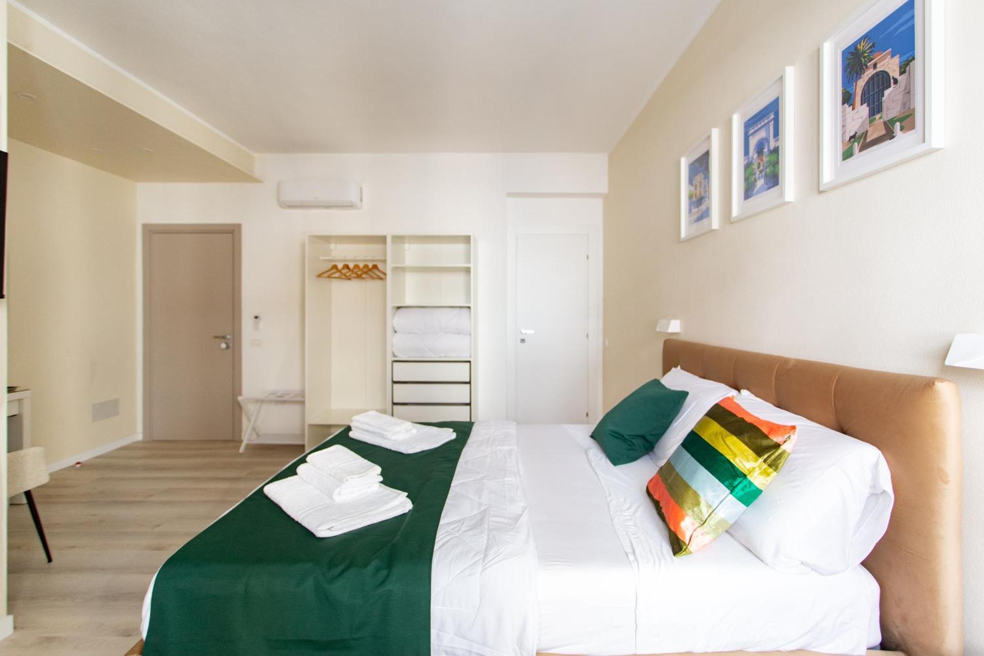Essence - Boutique In The Heart Of Guest house