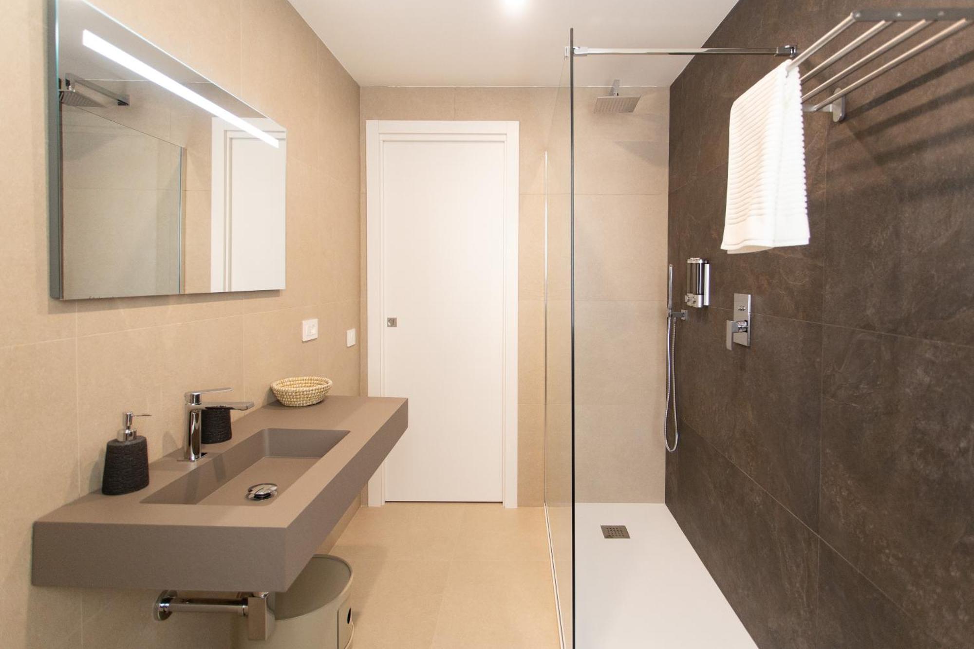Essence - Boutique In The Heart Of Guest house