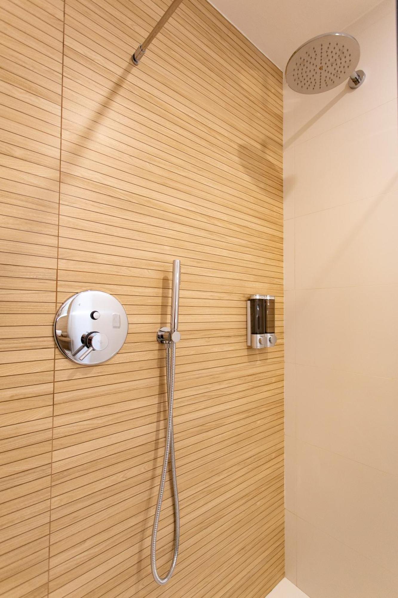 Guest house Essence - Boutique In The Heart Of
